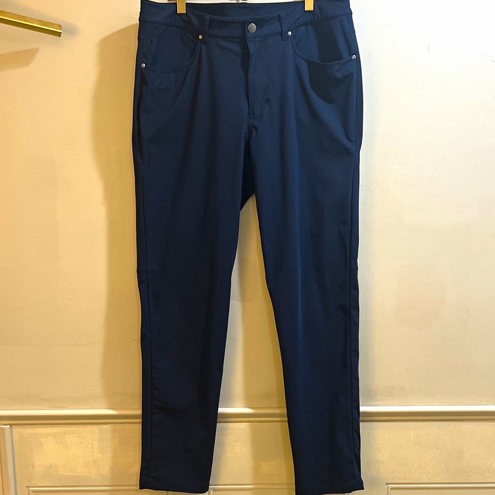 lululemon Men's Navy Performance Pants Slim Tapered Pockets Reflective 34"